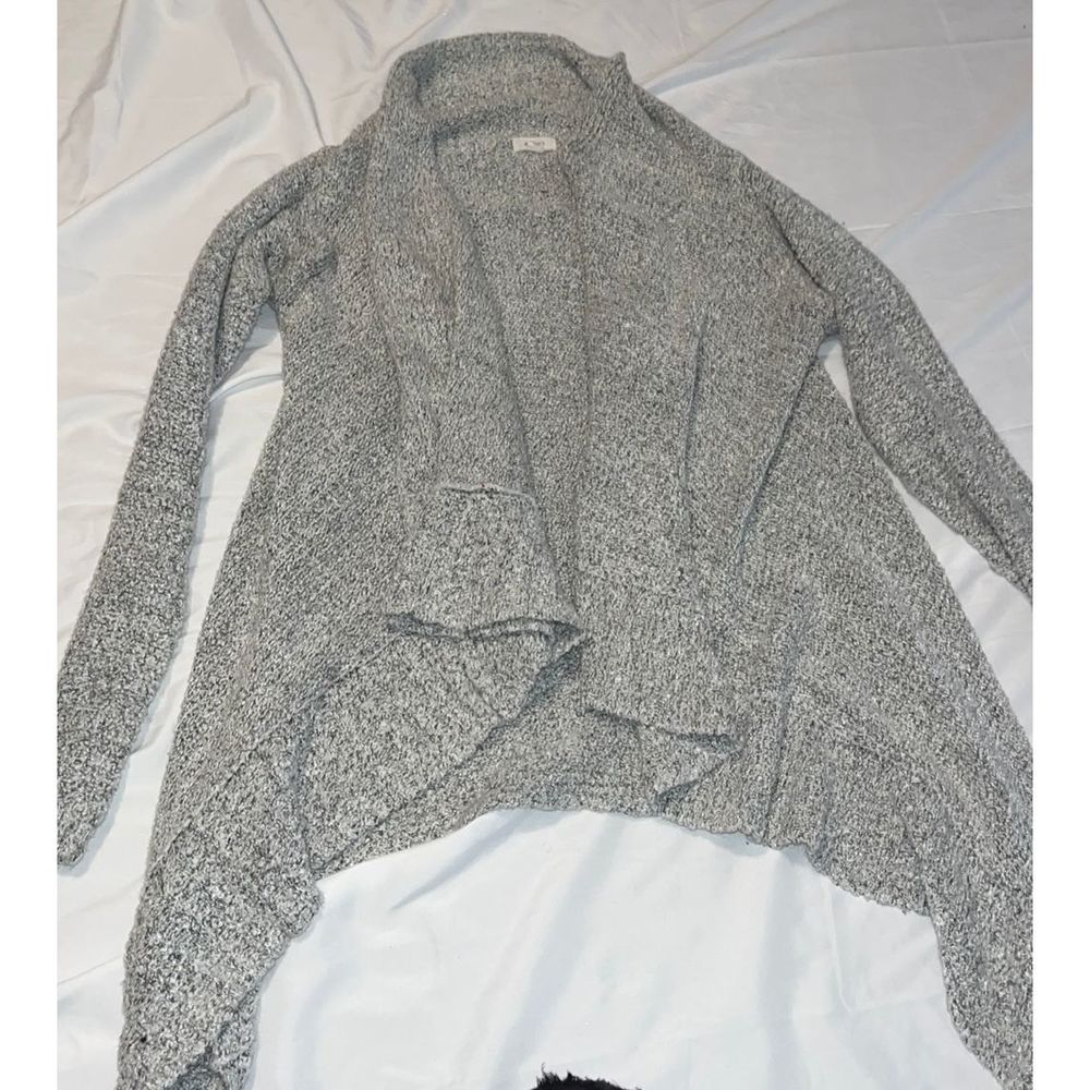 Bundle- Women's Cardigans - Picture 5 of 5